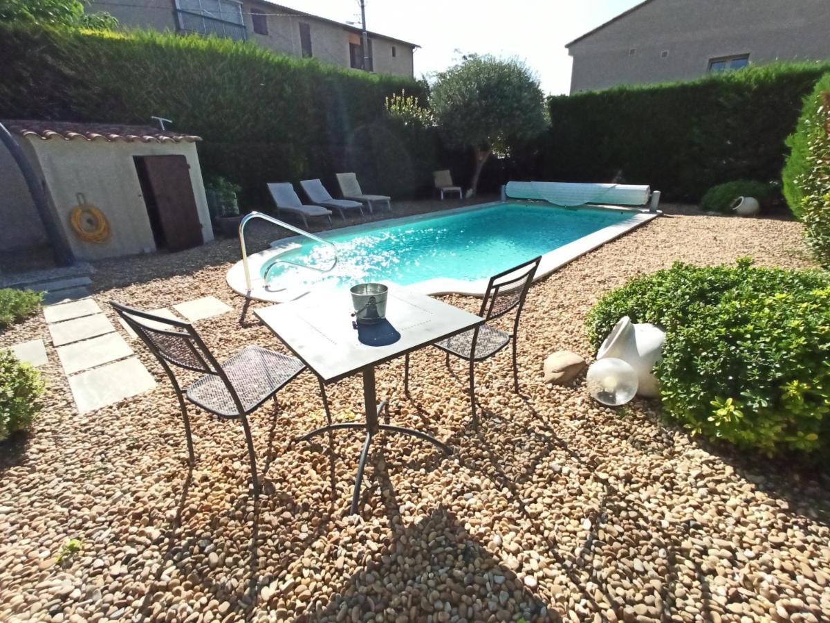 Appartement grand confort à deux pas du centre ville LʼIsle-sur-la-Sorgue Extérieur photo