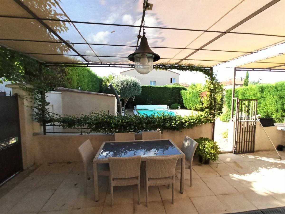 Appartement grand confort à deux pas du centre ville LʼIsle-sur-la-Sorgue Extérieur photo